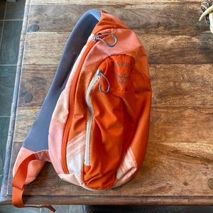 Osprey sling pack in great condition